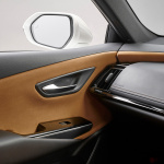 「【新車】トヨタ・クラウンに「こがね」色の内装色を選択できる特別仕様車「Elegance Style」が設定」の5枚目の画像ギャラリーへのリンク