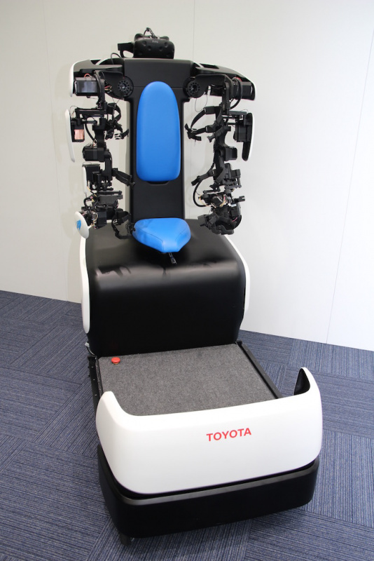 「トヨタ自動車が提供する「バーチャルな移動」で活躍するヒューマノイドロボット「T-HR3」とは？【 東京2020オリンピック・パラリンピック競技大会】」の3枚目の画像