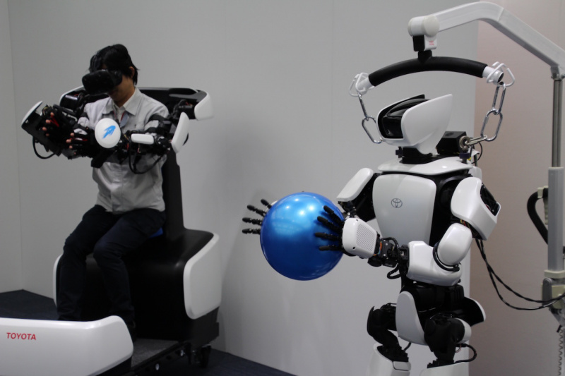 「トヨタ自動車が提供する「バーチャルな移動」で活躍するヒューマノイドロボット「T-HR3」とは？【 東京2020オリンピック・パラリンピック競技大会】」の5枚目の画像