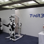 「トヨタ自動車が提供する「バーチャルな移動」で活躍するヒューマノイドロボット「T-HR3」とは？【 東京2020オリンピック・パラリンピック競技大会】」の9枚目の画像ギャラリーへのリンク