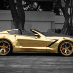 ラスト・C7コルベットをド派手に装飾！ 金ピカ仕様のカスタムモデルが初公開 - 5bf6e060-gold-wrapped-corvette-c7-with-widebody-kit-and-forgiato-wheels-2