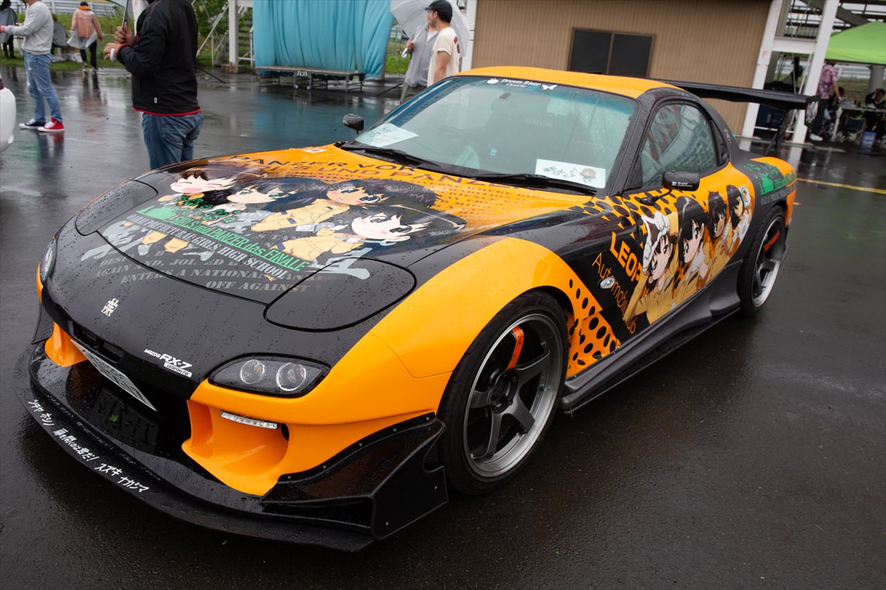 D1マシンに負けないかっこいい痛車が集合 Jps痛車イベントin 19 Tsukuba Drift 前半編 Clicccar Com