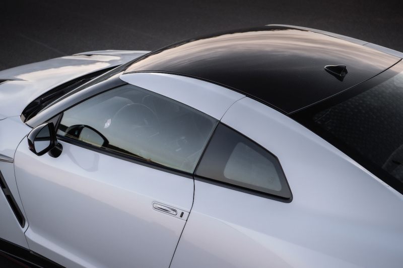 「【新車】車重を30kg軽量化した日産GT-R NISMO「2020年モデル」はどう進化した？」の8枚目の画像