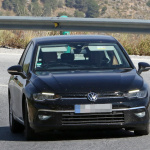 新型VW・ゴルフのプロトタイプをキャッチ。新開発マイルドHVの電気走行は80km！ - Volkswagen Golf 1