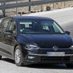 新型VW・ゴルフのプロトタイプをキャッチ。新開発マイルドHVの電気走行は80km！ - Volkswagen Golf 12