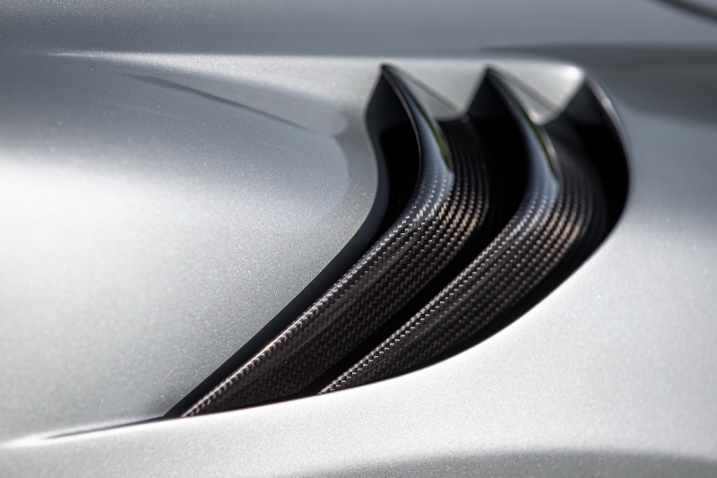「マクラーレン600LTクーペ、MSOが1000台を記念したカスタムカーを初公開！」の3枚目の画像