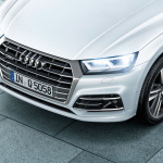 好評の「S lineエクステリア」と20インチホイールなどを備えた250台の限定車「Audi Q5 40 TDI quattro」が登場 - Audi_Q7_urban_black_2019820_5