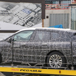 「新世代の多角形ハンドル装着！　BMW iNEXT/i5市販型プロトタイプのコックピットを激写」の10枚目の画像ギャラリーへのリンク