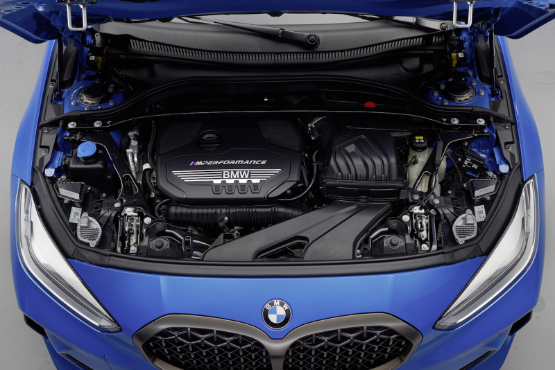 「FF化された3代目「BMW 1シリーズ」は、新しいデザインのキドニーグリルが新時代を主張【新車】」の18枚目の画像