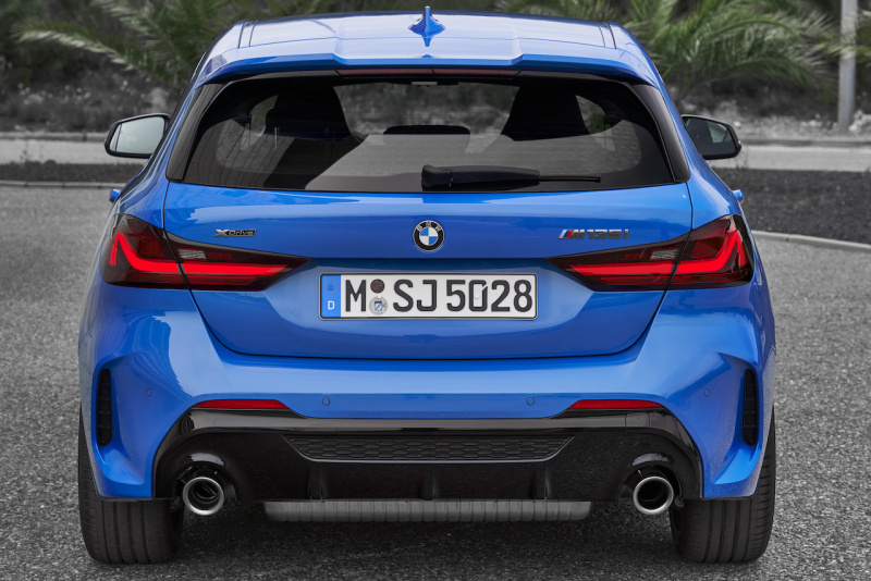「FF化された3代目「BMW 1シリーズ」は、新しいデザインのキドニーグリルが新時代を主張【新車】」の4枚目の画像