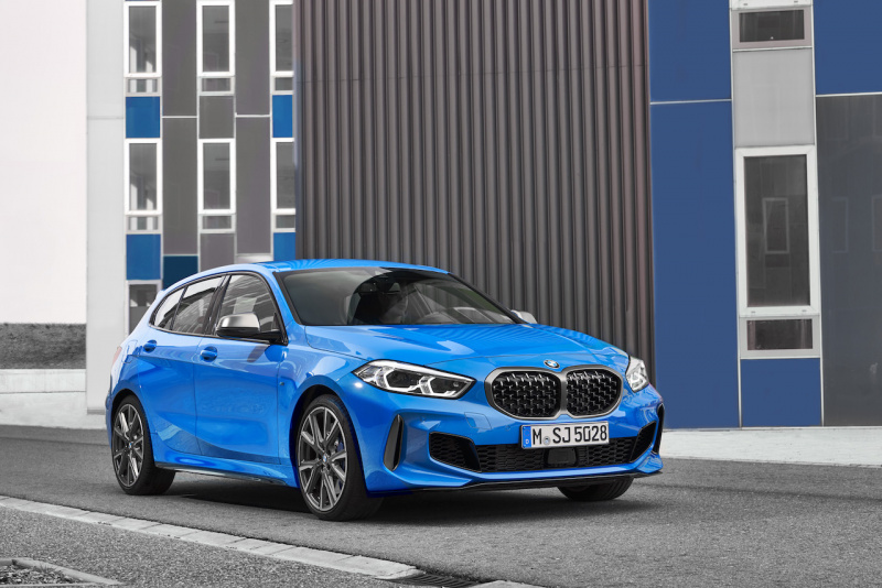 「FF化された3代目「BMW 1シリーズ」は、新しいデザインのキドニーグリルが新時代を主張【新車】」の3枚目の画像