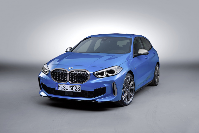 「FF化された3代目「BMW 1シリーズ」は、新しいデザインのキドニーグリルが新時代を主張【新車】」の13枚目の画像