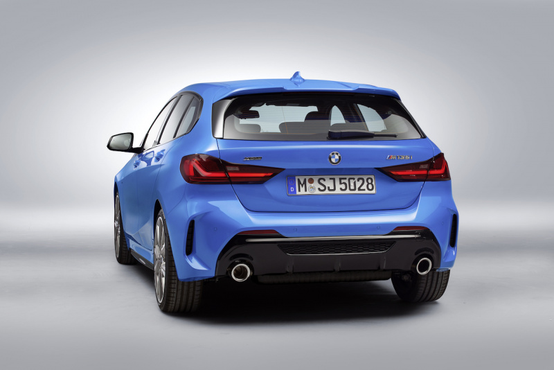「FF化された3代目「BMW 1シリーズ」は、新しいデザインのキドニーグリルが新時代を主張【新車】」の12枚目の画像