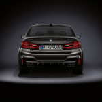 「BMW M5の35周年を記念するモデルは日本限定10台。「BMW M5 35 Jahre Edition」が21,600,000円で登場」の12枚目の画像ギャラリーへのリンク
