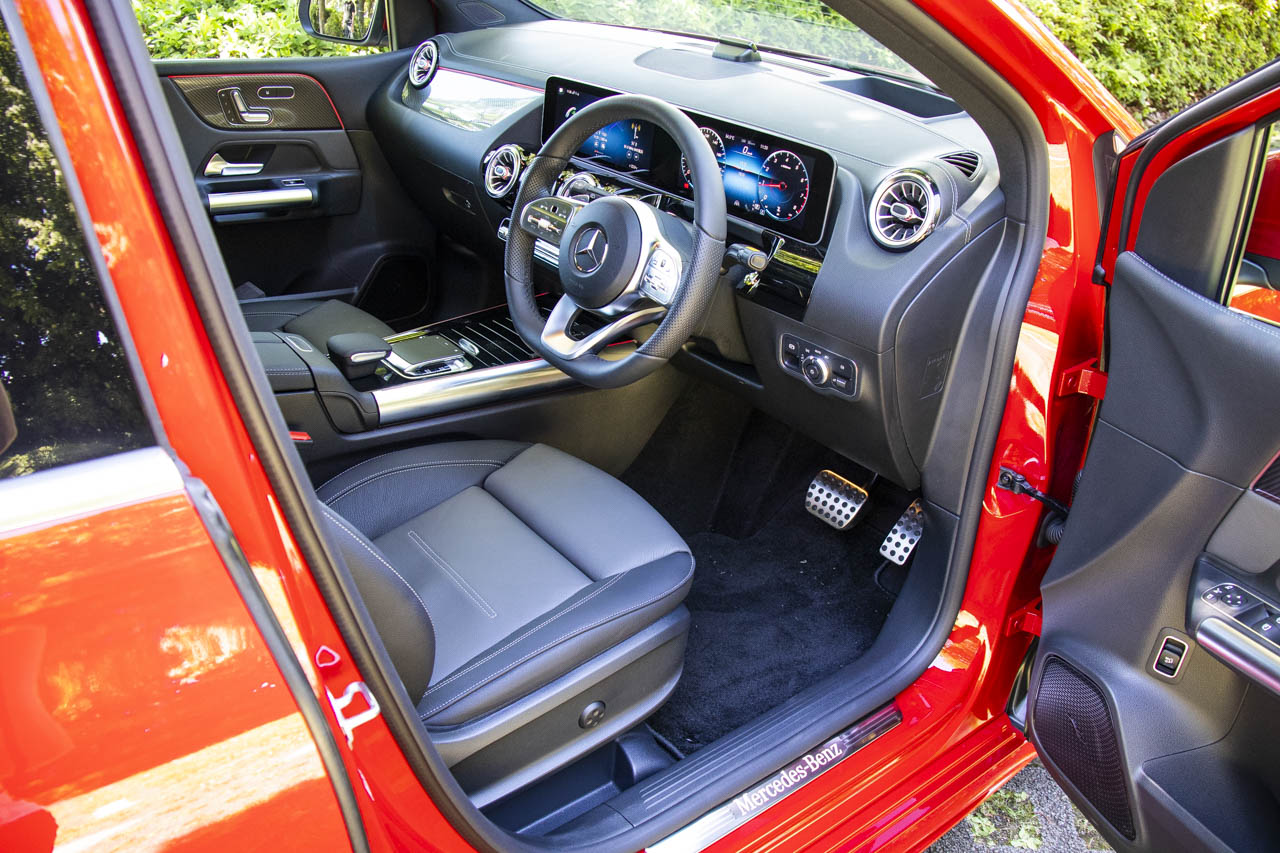 Mercedes Benz B Class 70 画像 新型メルセデス ベンツbクラス試乗 スタイリッシュになっても取り回ししやすいサイズに広い室内と荷室が美点 Clicccar Com
