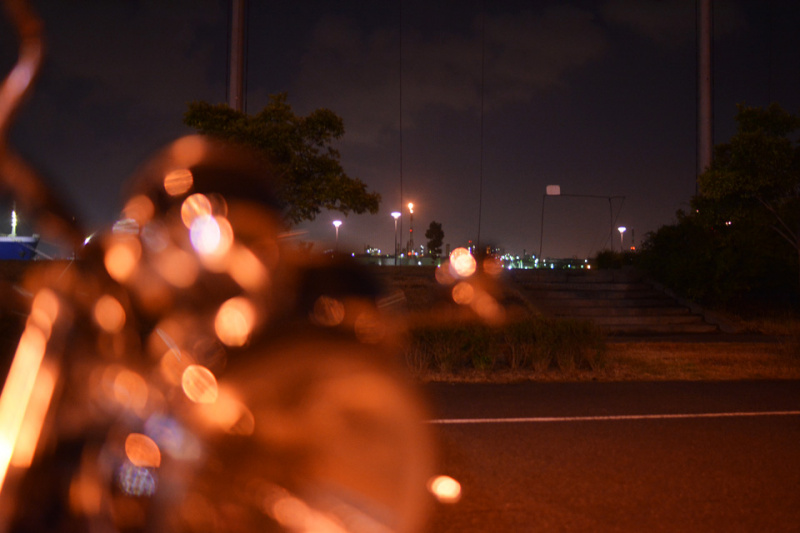 「夜ツーは夏バイクの醍醐味！工場地帯と夜の街でフォトジェニックな時間を楽しもう【探検】」の3枚目の画像