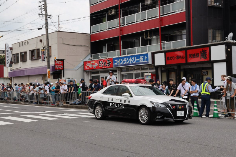 「鈴鹿市長の悲願がついに実現！　鈴鹿市内をレーシングカーなど約40台がパレード【SUZUKA 10Hour】」の4枚目の画像