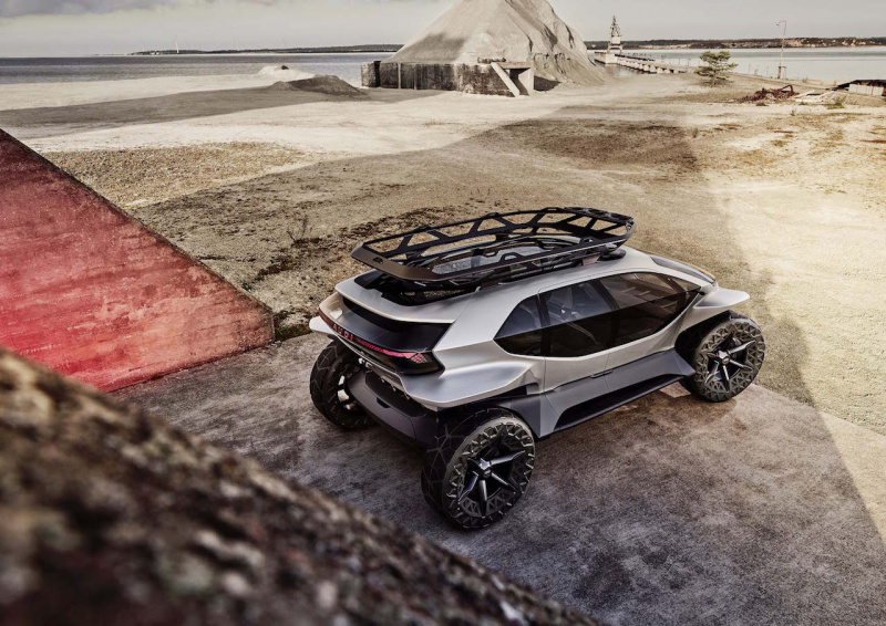 「ドローンが自車位置前方を照らす自動運転「レベル4」の「Audi AI:TRAIL quattro」を発表【フランクフルトモーターショー2019】」の3枚目の画像