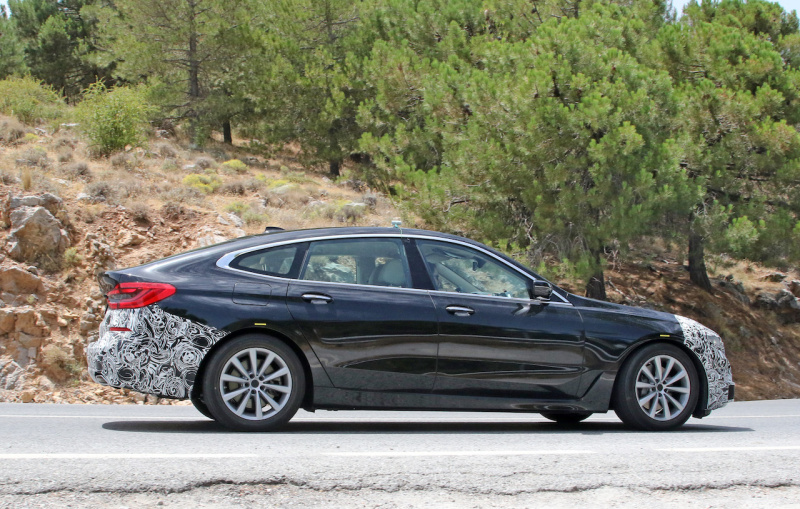 「グリル大型化に専用DRLを装備！　BMW・6シリーズ グランツーリスモの改良型をキャッチ」の7枚目の画像