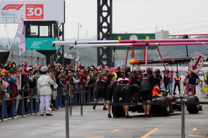 「日本GPならではの楽しみ方がたくさん！ドライバーからサインを貰えるチャンスもあり!?【F1女子的F1日本GP2019の魅力2.】(PR)」の3枚目の画像
