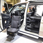 「第46回 国際福祉機器展 H.C.R.2019」に最新福祉車両が集結 - HCR_Nissan03