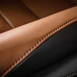「レクサスLCの特別仕様車“PATINA Elegance”に用意される最上級本革の「L-ANILINE」とは？【新車】」の3枚目の画像ギャラリーへのリンク