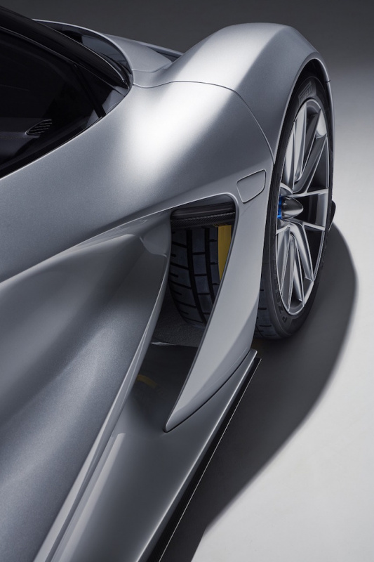 「ロータスのハイパースポーツEV「Evija」は、市販車として世界最強の最高出力2,000psを掲げる【新車】」の2枚目の画像