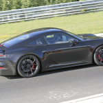 羊の革を被った狼!?　新型ポルシェ・911 GT3に550馬力のツーリングパッケージ設定へ - Porsche 911 GT3 Touring Package (7)