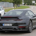 公開直前！　新型 ポルシェ 911ターボは、往年のデザインも導入 - Porsche 992 turbo 15
