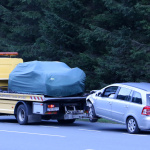 ボディが大きく変形！　VW傘下のチェコ・シュコダ社最速ワゴン、テスト走行中に大クラッシュ - Skoda Octavia RS Crash 2