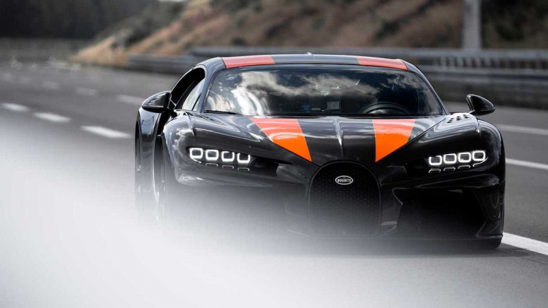「490.48km/hの世界最速モデル。ブガッティ「シロン ロングテール」市販化へ！」の4枚目の画像