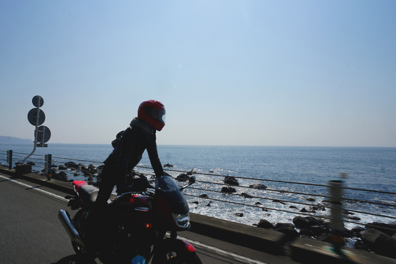 「伊豆は峠の集合体！　海と峠と夕焼けをバイクで走る、伊豆一周ツーリングがお得感満載」の2枚目の画像
