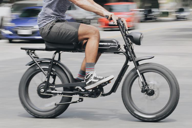 「日本にも来る！Super73はバイクから生まれたおしゃれな電動自転車」の1枚目の画像