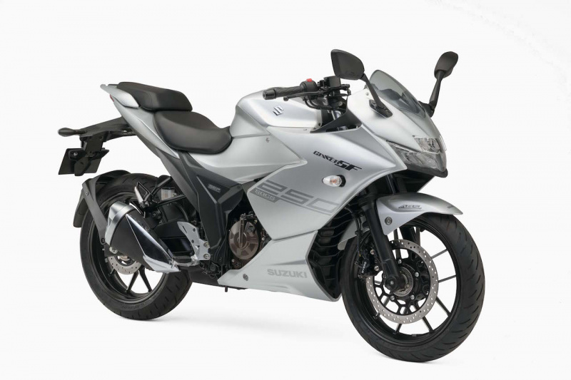 「新開発の油冷エンジンが搭載されたフルカウルスポーツバイク「スズキ・ジクサー SF 250」を参考出品【東京モーターショー2019】」の1枚目の画像