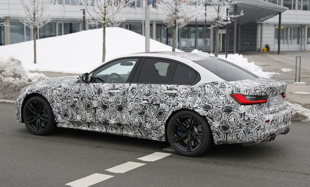 「新型 BMW M3の画像がリーク！過激リアビュー見えた」の4枚目の画像