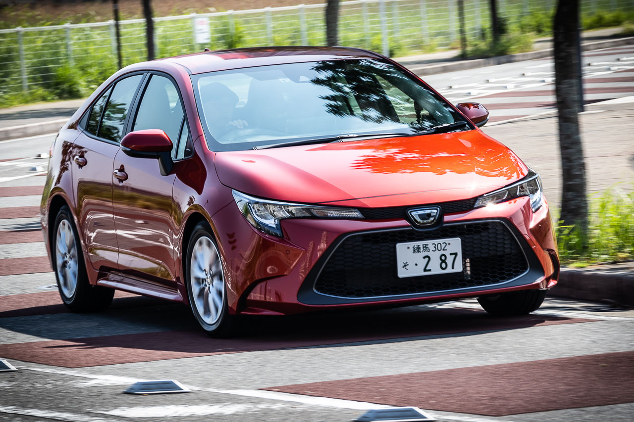 新型カローラの1 8lガソリンエンジンは パワフルな走りとリーズナブルな価格設定が魅力 新型カローラ試乗記 Clicccar Com