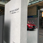 「MAZDA CX-30のデザインは10年かけて生まれた！」東京ミッドタウンに魂動デザインを「光の移ろい」で美しさを表現したアートが出現【ART OF LIGHT -reflection-】 - CX-30@Midtown_018_20191019