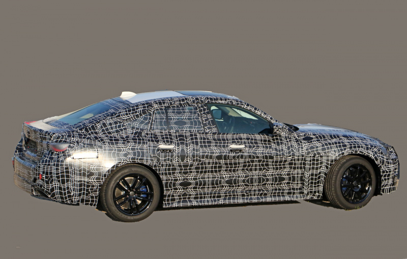 「開発中の新型BMW 4シリーズに5ドアモデル・「4シリーズ グランクーペ」が設定へ」の13枚目の画像