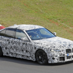 奇っ怪な擬装に隠されたデザインは？　新型BMW M3がニュルで高速テストを開始 - BMW M3 Open grille 7