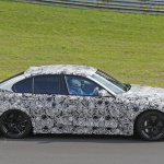 奇っ怪な擬装に隠されたデザインは？　新型BMW M3がニュルで高速テストを開始 - BMW M3 Open grille 8