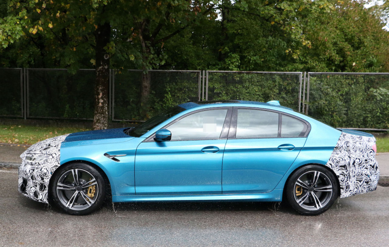 「新型 vs 現行モデル！ BMW M5の改良モデルに625psを発揮する最強モデルが追加」の15枚目の画像