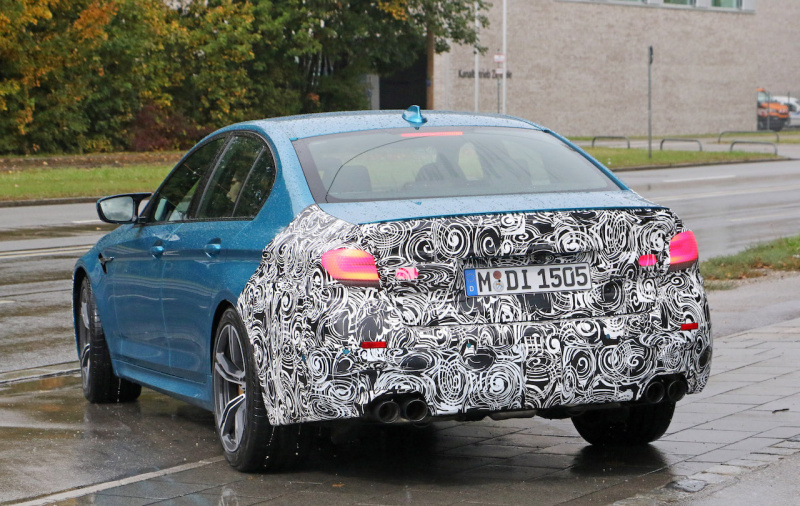「新型 vs 現行モデル！ BMW M5の改良モデルに625psを発揮する最強モデルが追加」の17枚目の画像