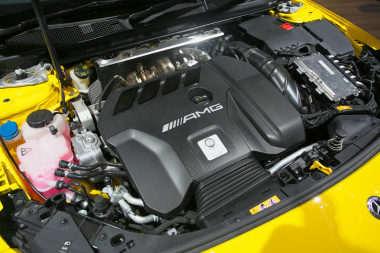 AMG A45のエンジン