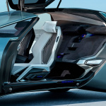 「レクサスが将来のEVを示唆するコンセプトカーを公開。自動運転で航続距離は500kmに【東京モーターショー2019】」の4枚目の画像ギャラリーへのリンク