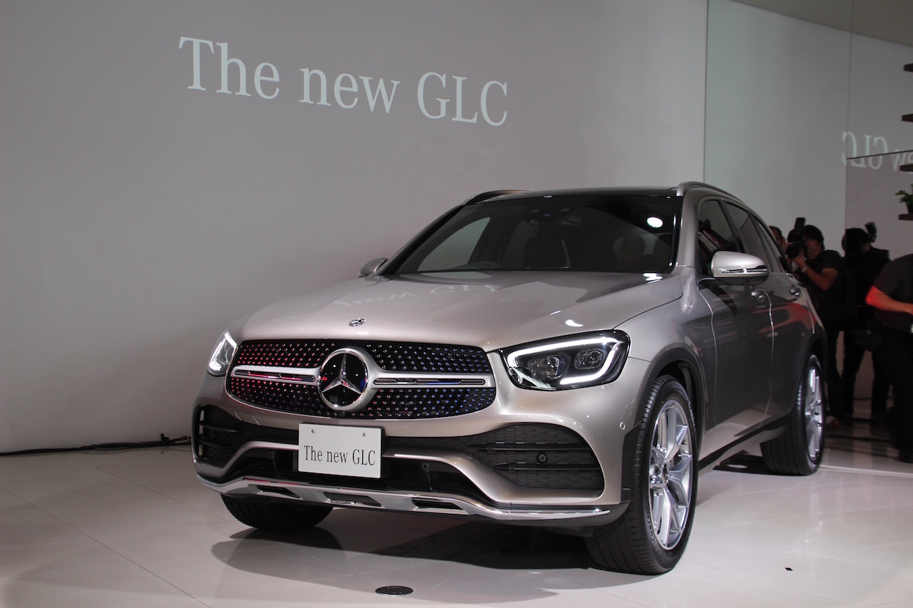 メルセデス ベンツの中核suv Glc がマイナーチェンジ 力強い顔つきに変化し パワートレーンの性能を強化 新車 Clicccar Com