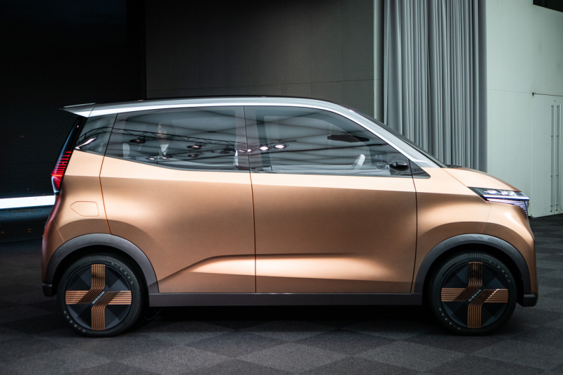 「新開発EVプラットフォームを使った「ニッサン IMk」は、将来の軽自動車像を提案する意欲作【東京モーターショー2019】」の13枚目の画像