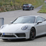 新型ポルシェ 911にハイパフォーマンスモデル「GTS」設定へ！　911とはフロントフェイスを差別化 - Porsche 911 992 GTS 11