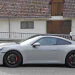 新型ポルシェ 911にハイパフォーマンスモデル「GTS」設定へ！　911とはフロントフェイスを差別化 - Porsche 911 992 GTS 14