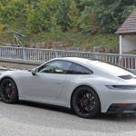 新型ポルシェ 911にハイパフォーマンスモデル「GTS」設定へ！　911とはフロントフェイスを差別化 - Porsche 911 992 GTS 16