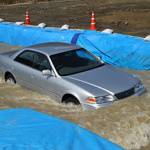 「TVで「洪水時はパワーウインドウが使えない」を連呼するが「車両の水没直後なら稼働します！」」の2枚目の画像ギャラリーへのリンク